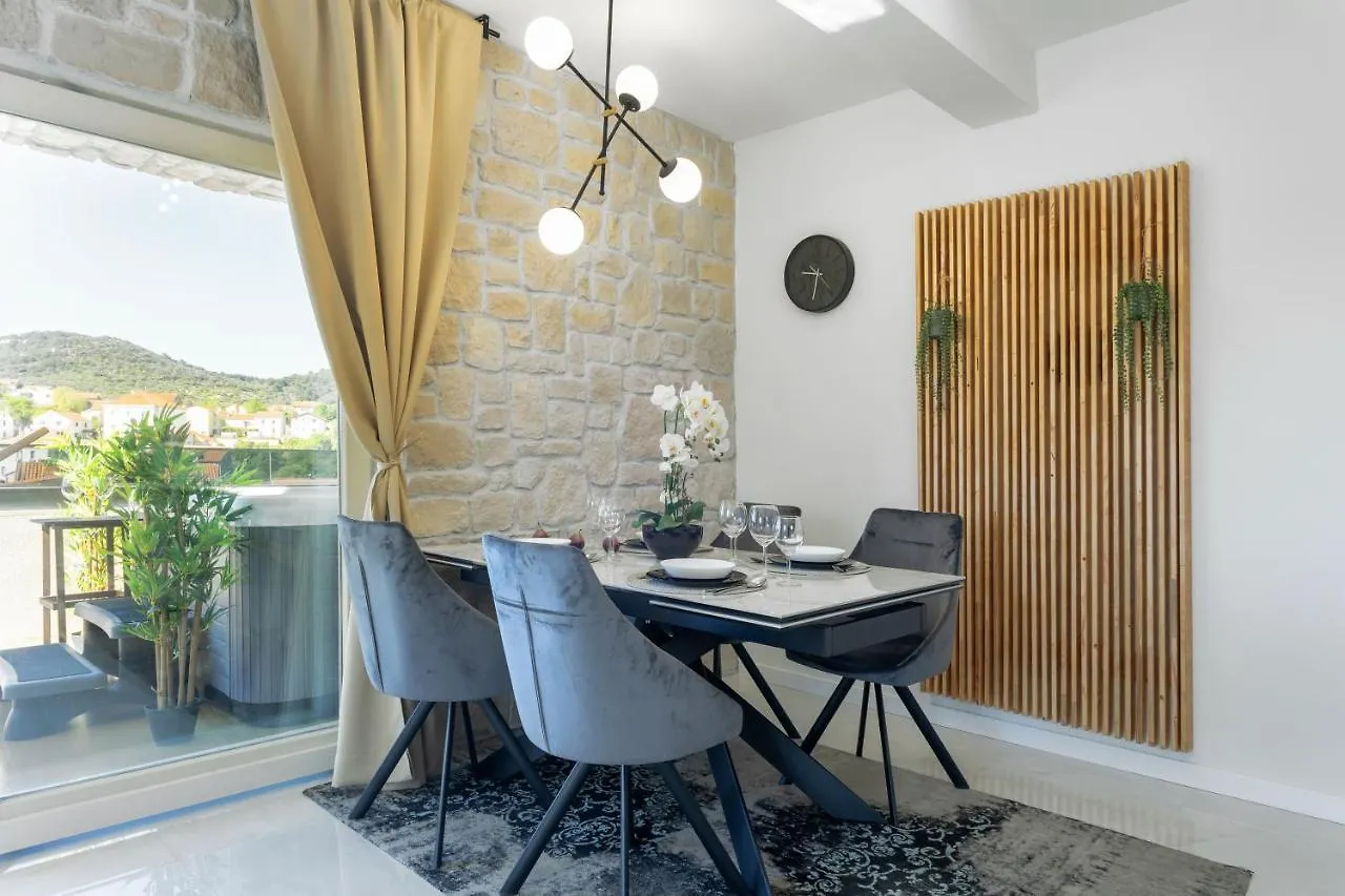 סאלי Teona Luxury Apartment With Jacuzzi And Terrace Sea View